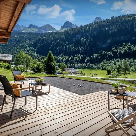 Angelia - Ovo Network Chalet
